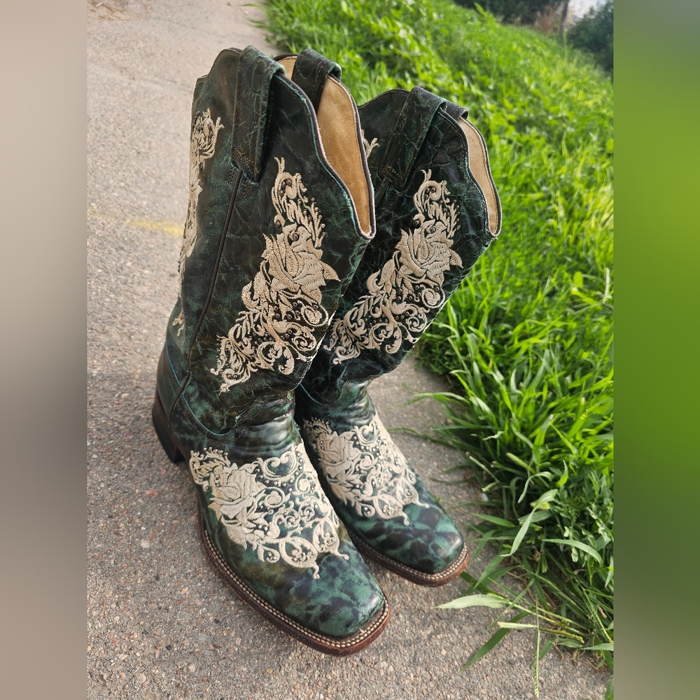 Green & Lace Corral boots